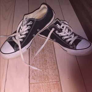 Black Converse Womens size 8